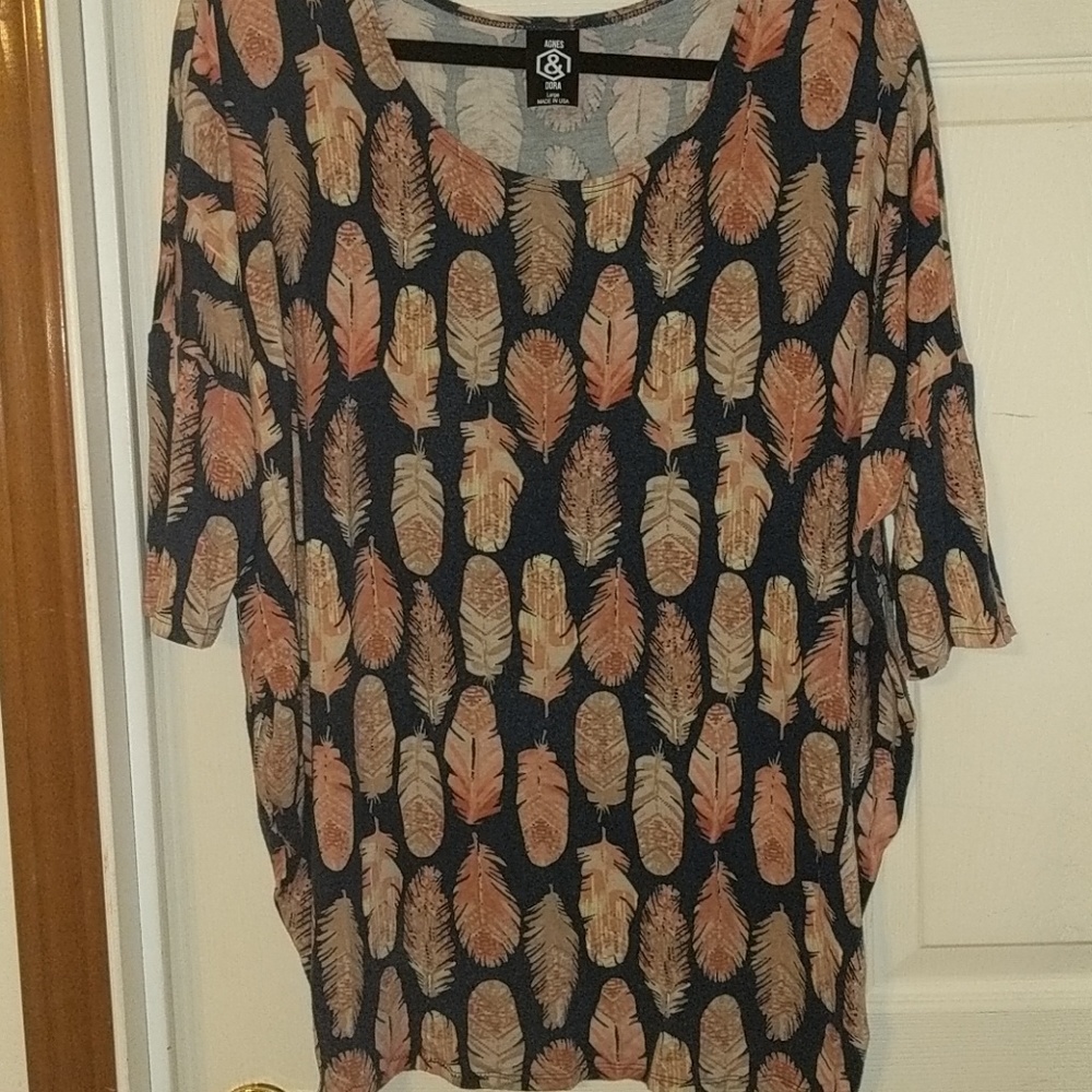 Agnes and Dora top
